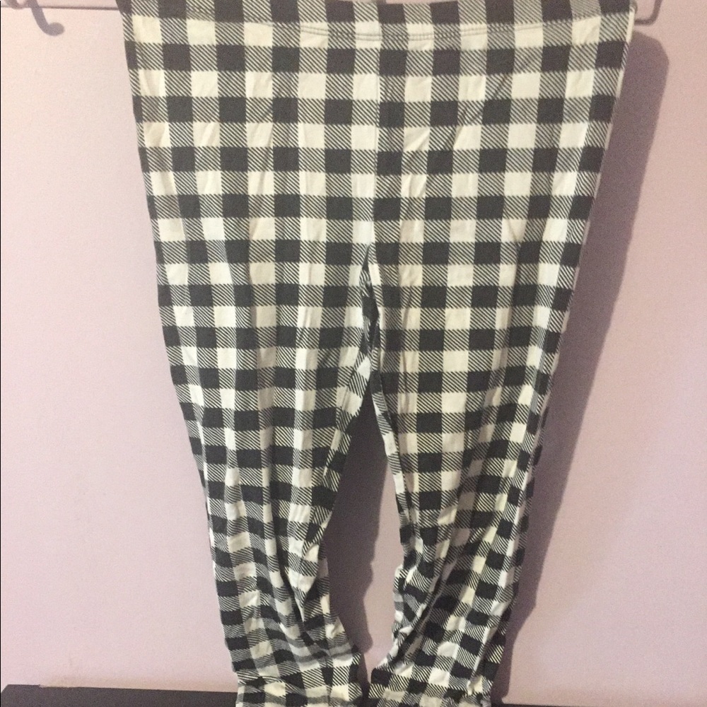 Black and White Checkered Leggings